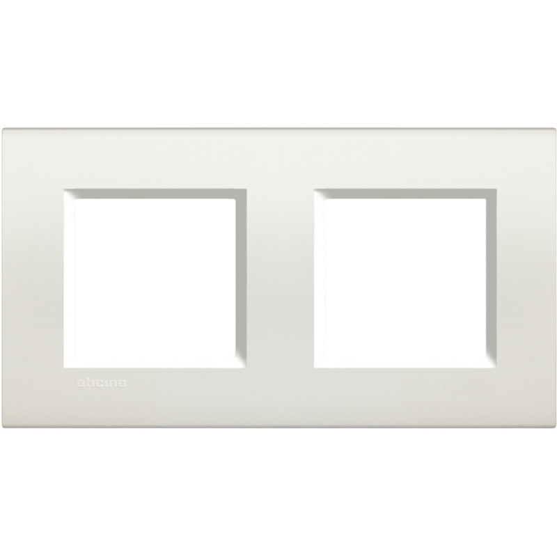 BTicino Living Light 2x2 Modules Square Plate LNA4802M2BI