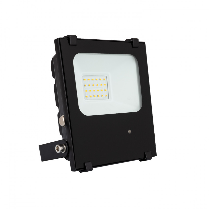 Naświetlacz LED 20W 140 lm/W IP65 HE PRO Ściemnialny z Czujnikiem Ruchu Radarowym